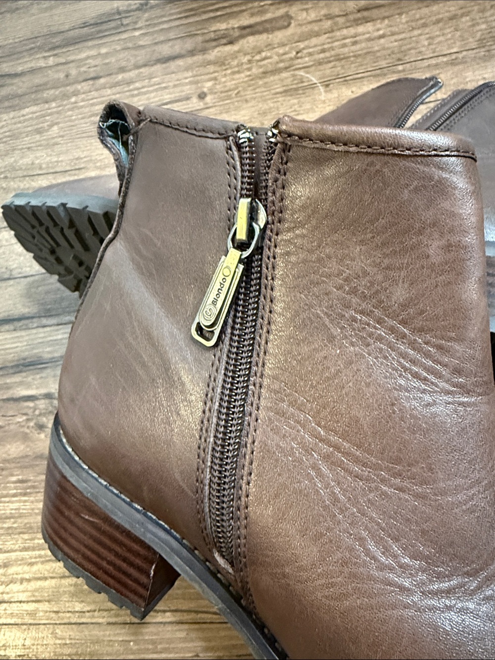 Blondo Brown Chelsea-Style Genuine Leather Ankle Booties🔥 - Picture 7 of 11
